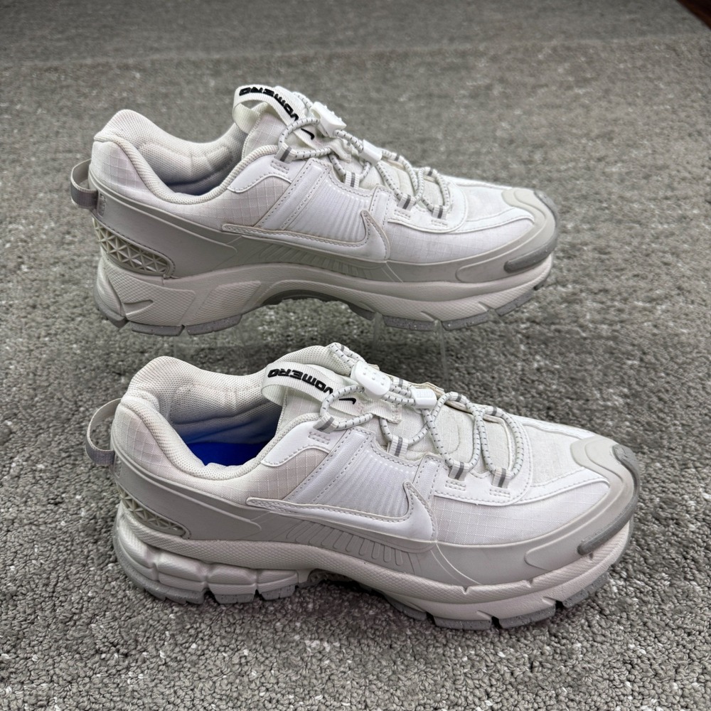 Nike Zoom Vomero Roam Womens 8 Summit White Light Bone Winterized HV6410-100